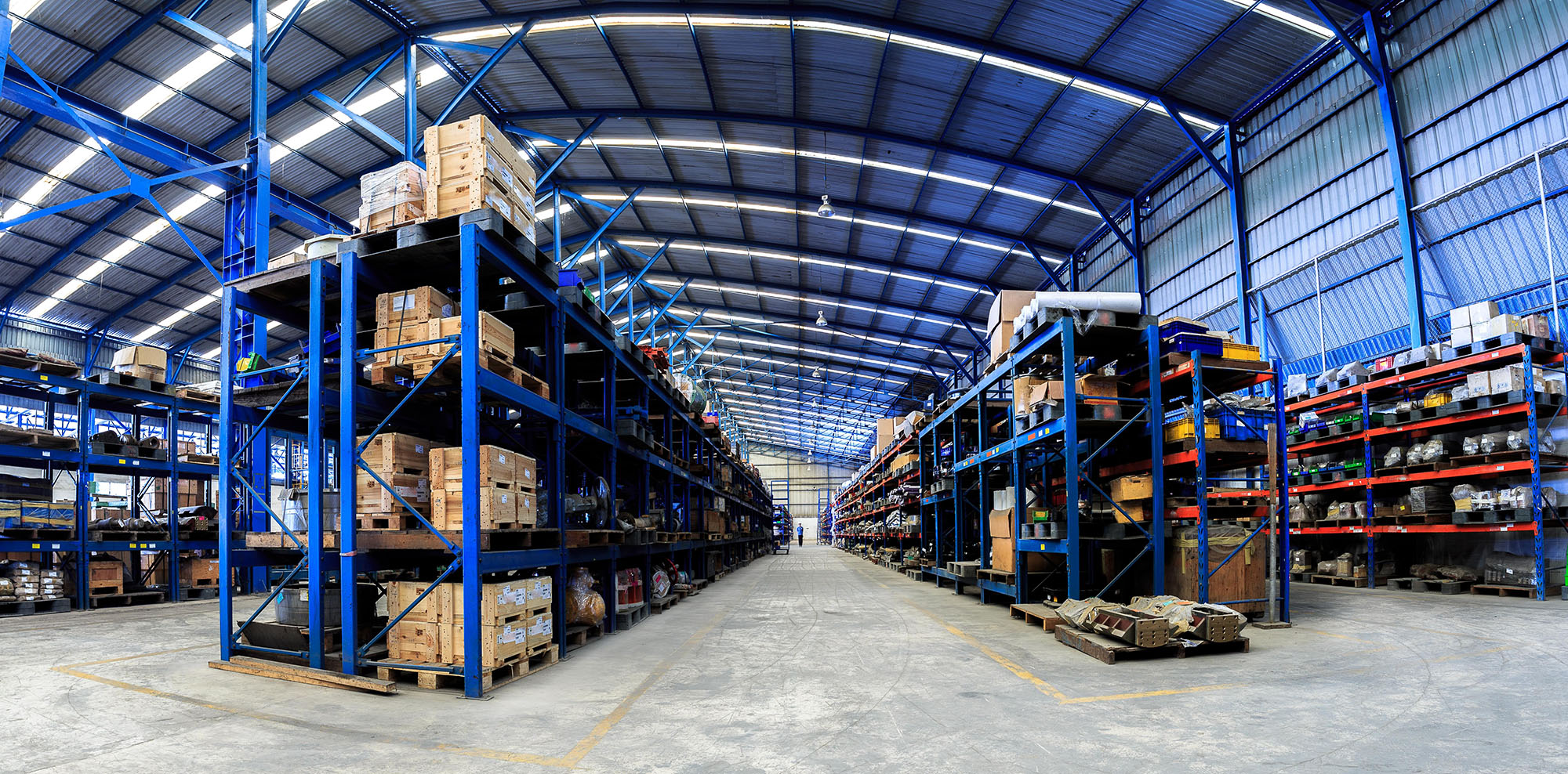 Industrials warehouse for distribution and storage